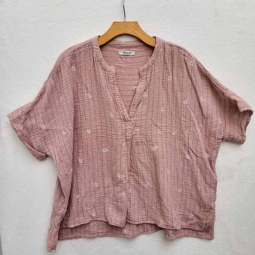 Pink Flowy cotton flower stitched flowy top blouse - Picture 3 of 9